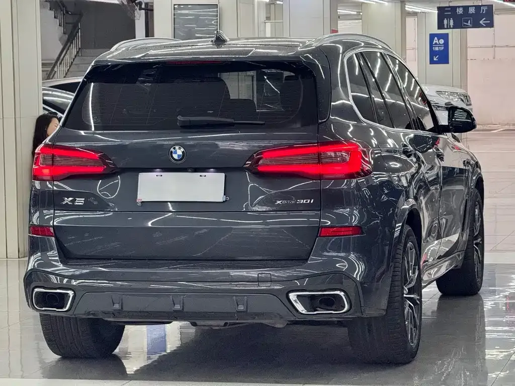BMW X5 (Import) — фото 5