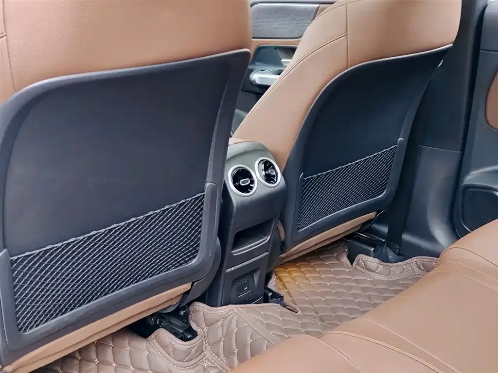 Mercedes-Benz GLB 2023 из CN, фото 2