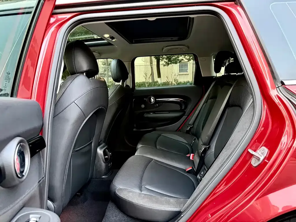 MINI Clubman — фото 2