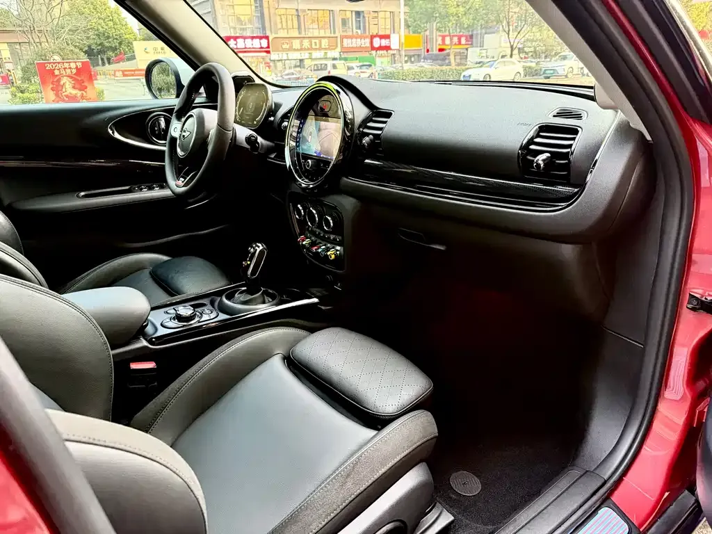 MINI Clubman — фото 8