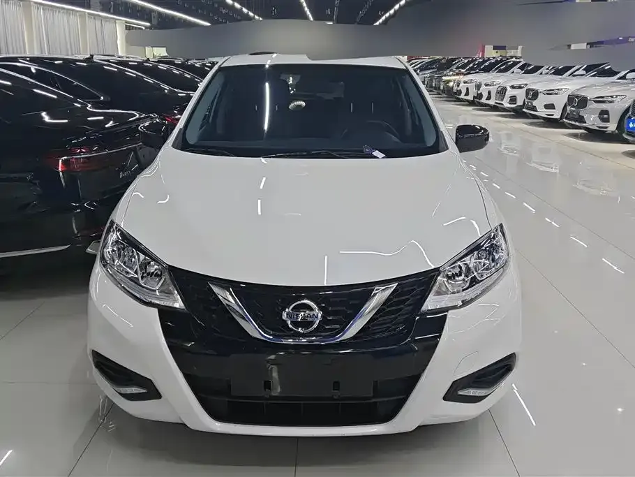 Nissan Tiida 2024 из CN, фото 9
