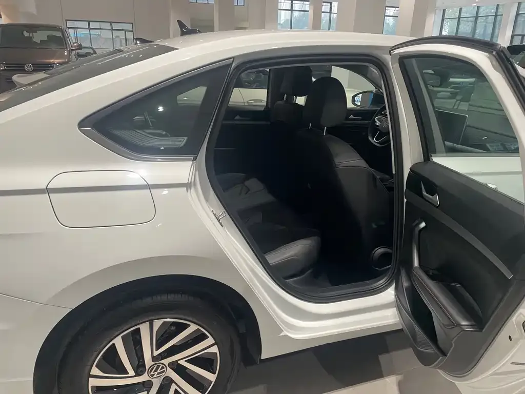 Volkswagen Lavida 2024 из CN, фото 8