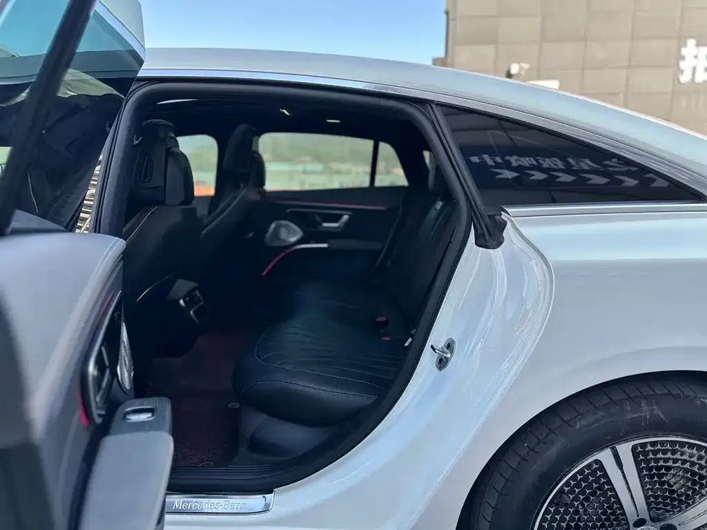 Mercedes-Benz EQS 2023 из CN, фото 7