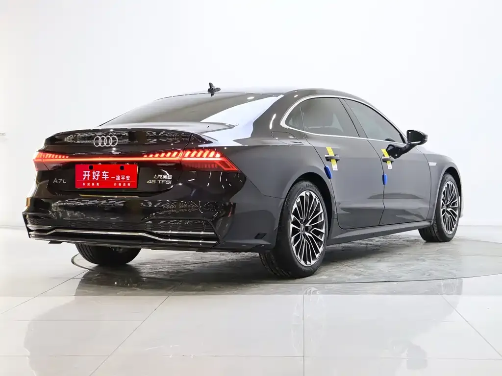 Audi A7L 2024 из CN, фото 8