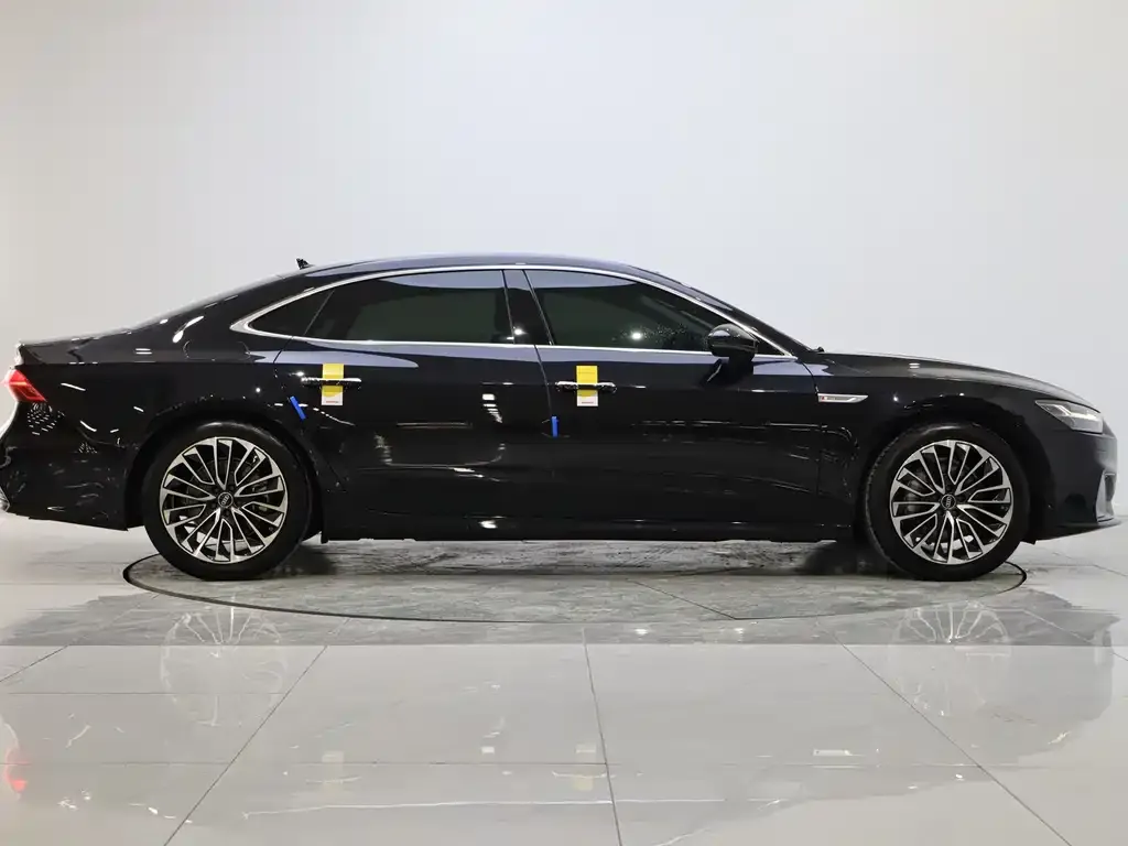 Audi A7L 2024 из CN, фото 2