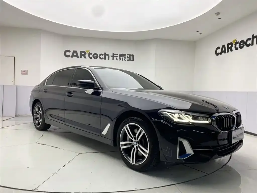 BMW 5 Series 2023 из CN, фото 2