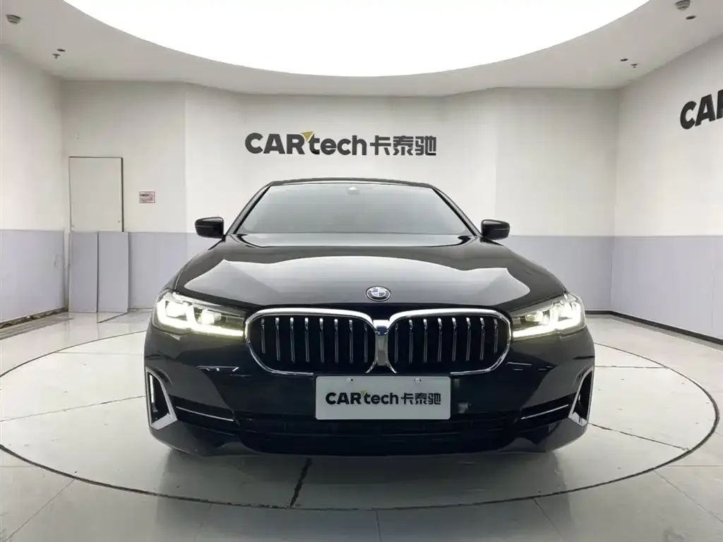 BMW 5 Series 2023 из CN, фото 7
