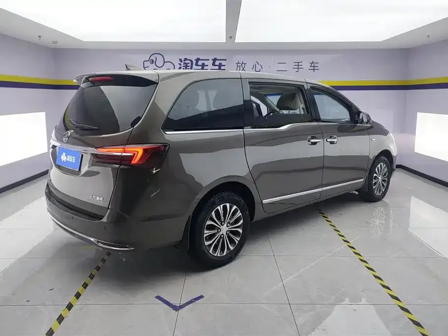 Buick GL8 2022 из CN, фото 3