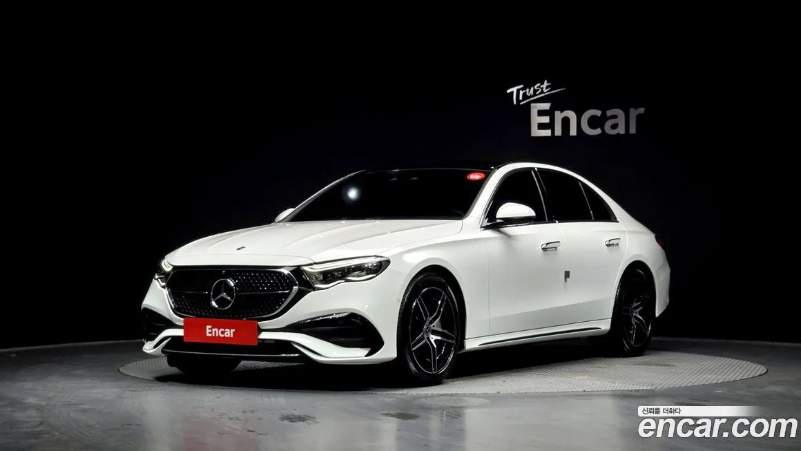 Mercedes-Benz E-Class — фото 1