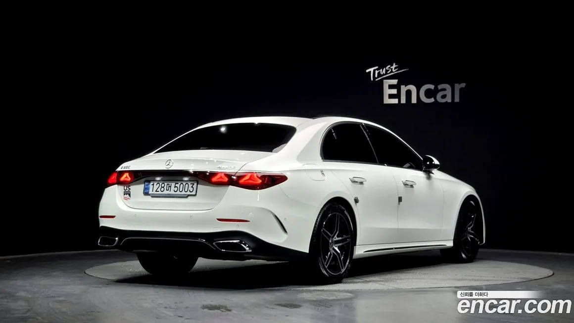 Mercedes-Benz E-Class — фото 5