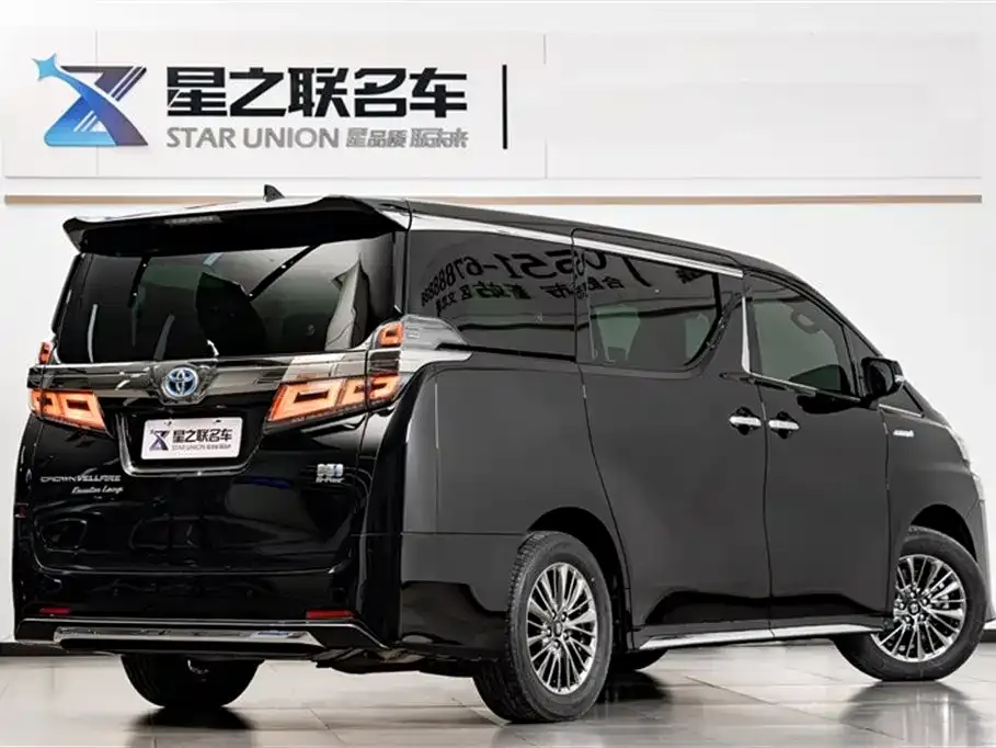 Toyota Vellfire — фото 6