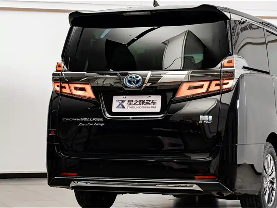 Toyota Vellfire — фото 3