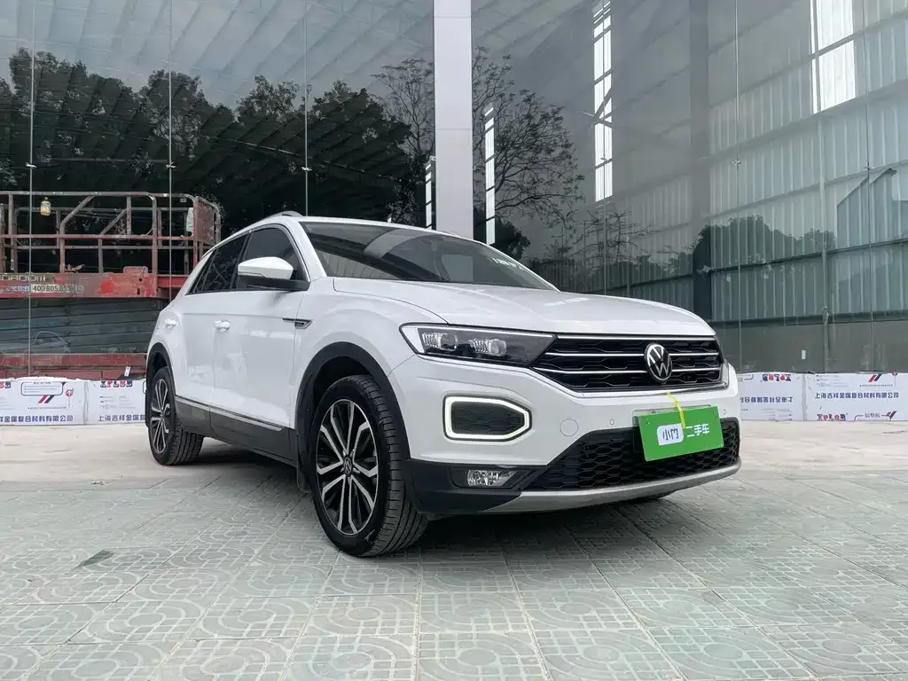 Volkswagen T-Roc — фото 8
