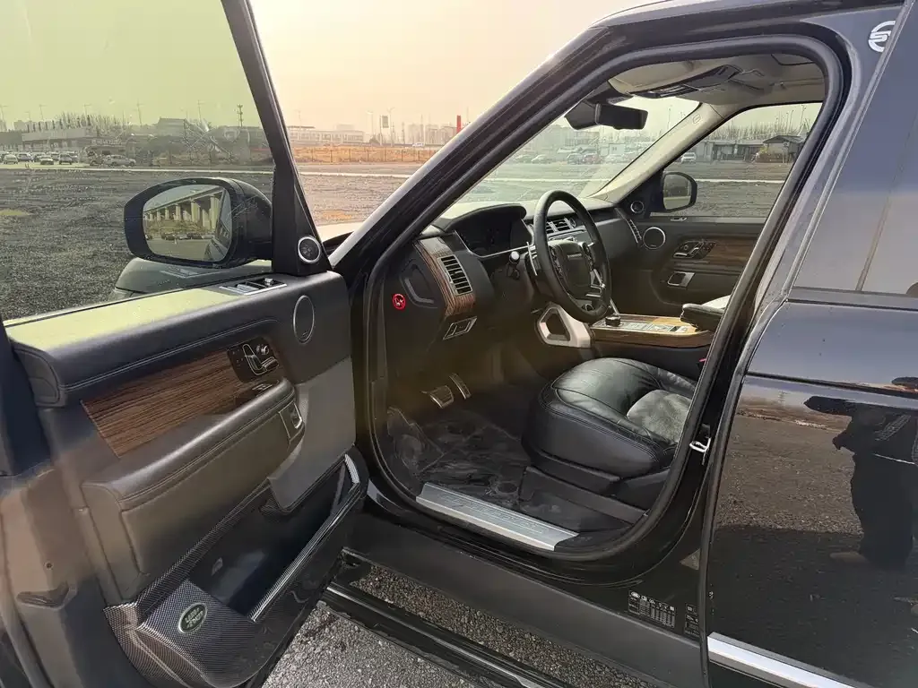 Land Rover Range Rover 2022 из CN, фото 2
