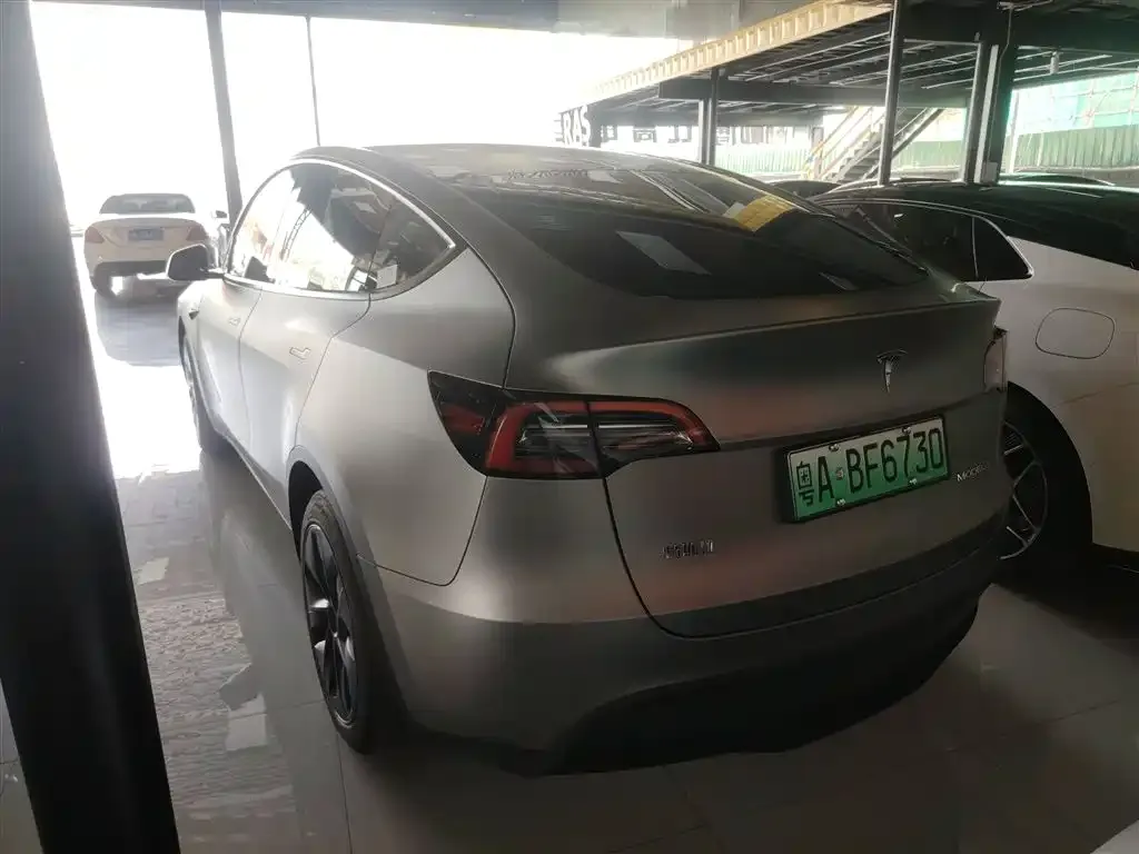 Tesla Model Y — фото 6