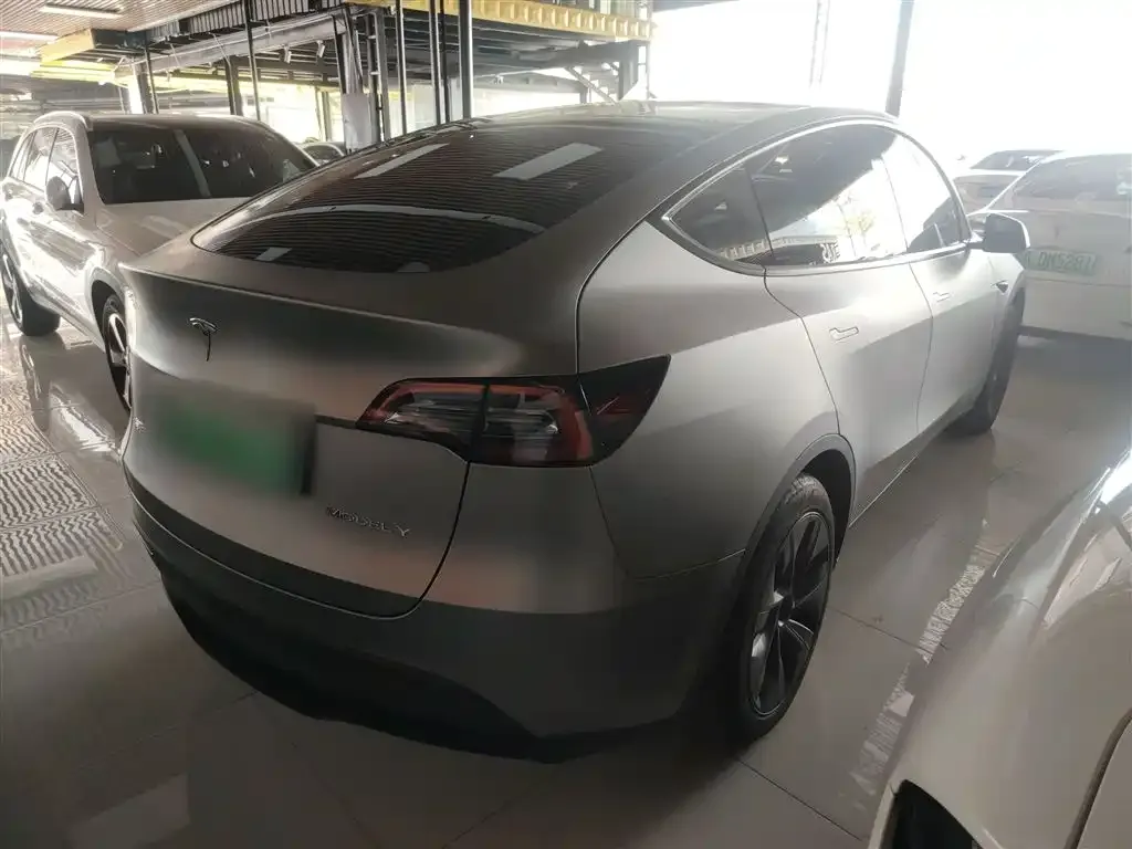 Tesla Model Y — фото 7