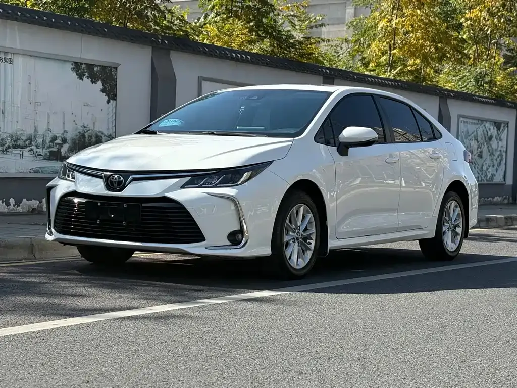 Toyota Corolla 2022 из CN, фото 1