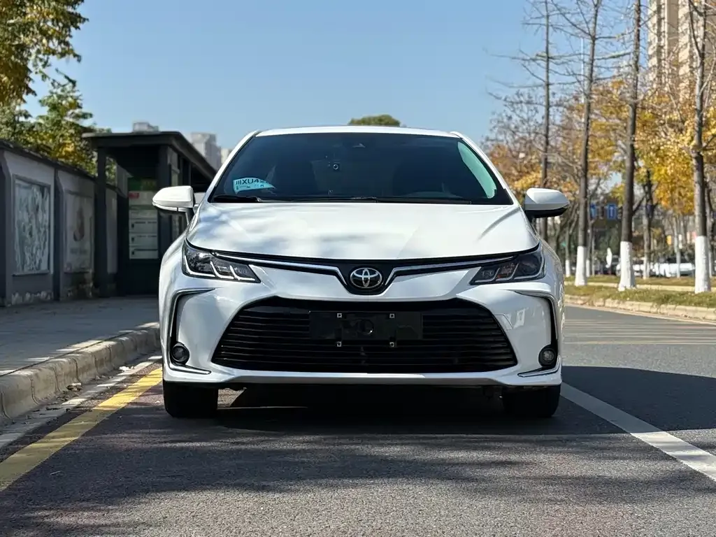 Toyota Corolla 2022 из CN, фото 8