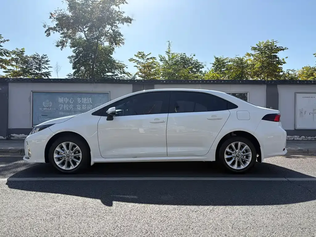 Toyota Corolla 2022 из CN, фото 7