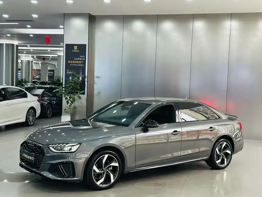 Audi A4L 2023 из CN, фото 1