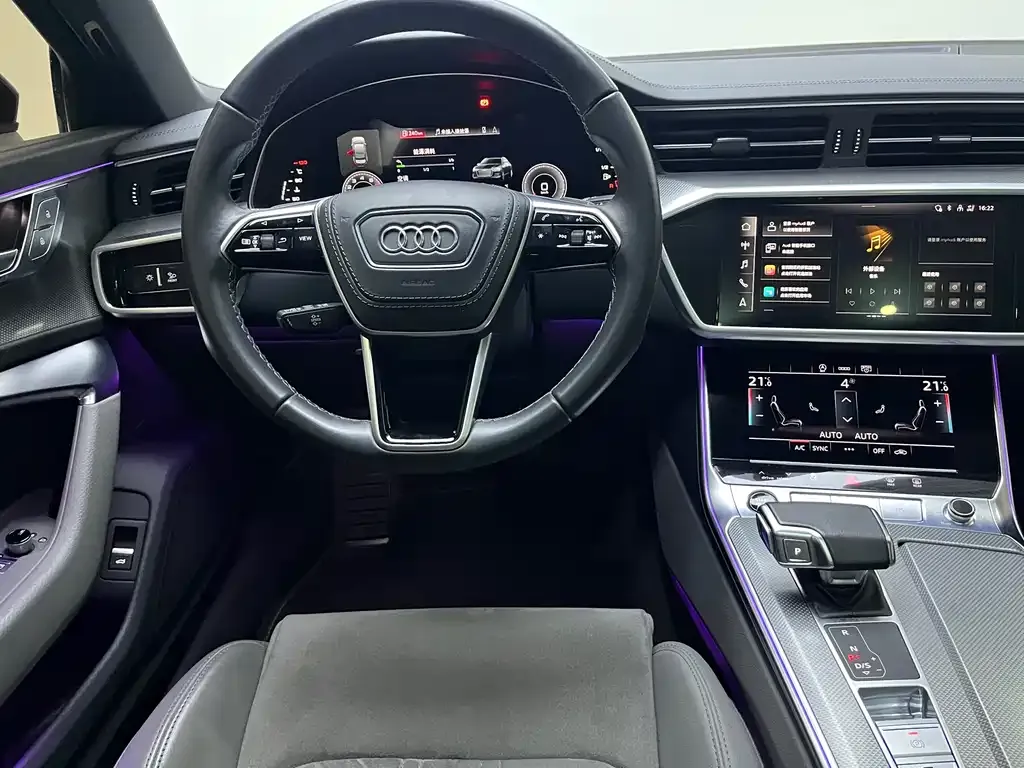 Audi A6L — фото 10