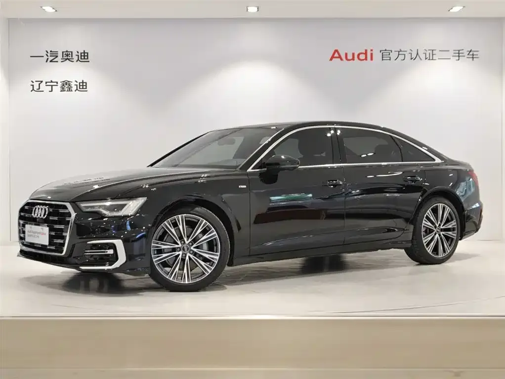 Audi A6L — фото 1