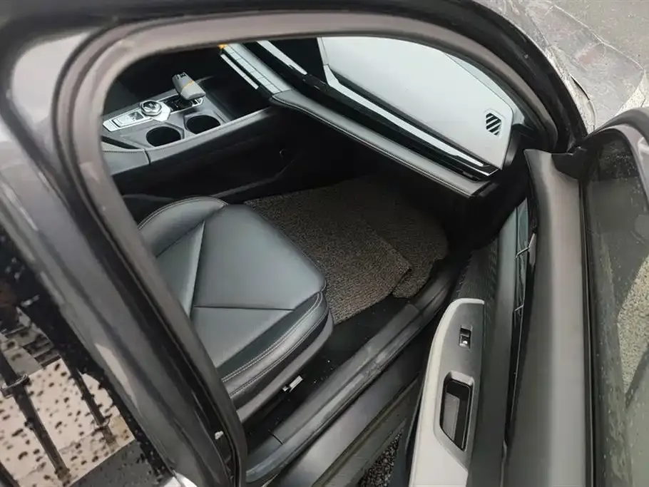 Changan UNI-V 2023 из CN, фото 5
