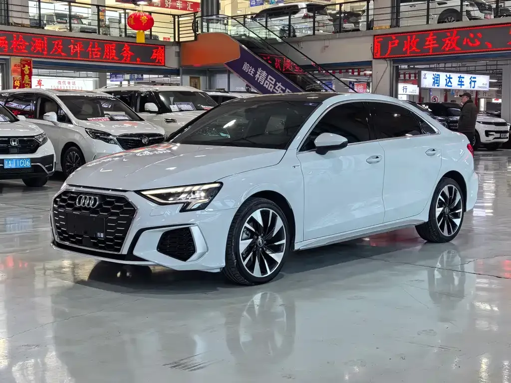 Audi A3 2022 из CN, фото 1