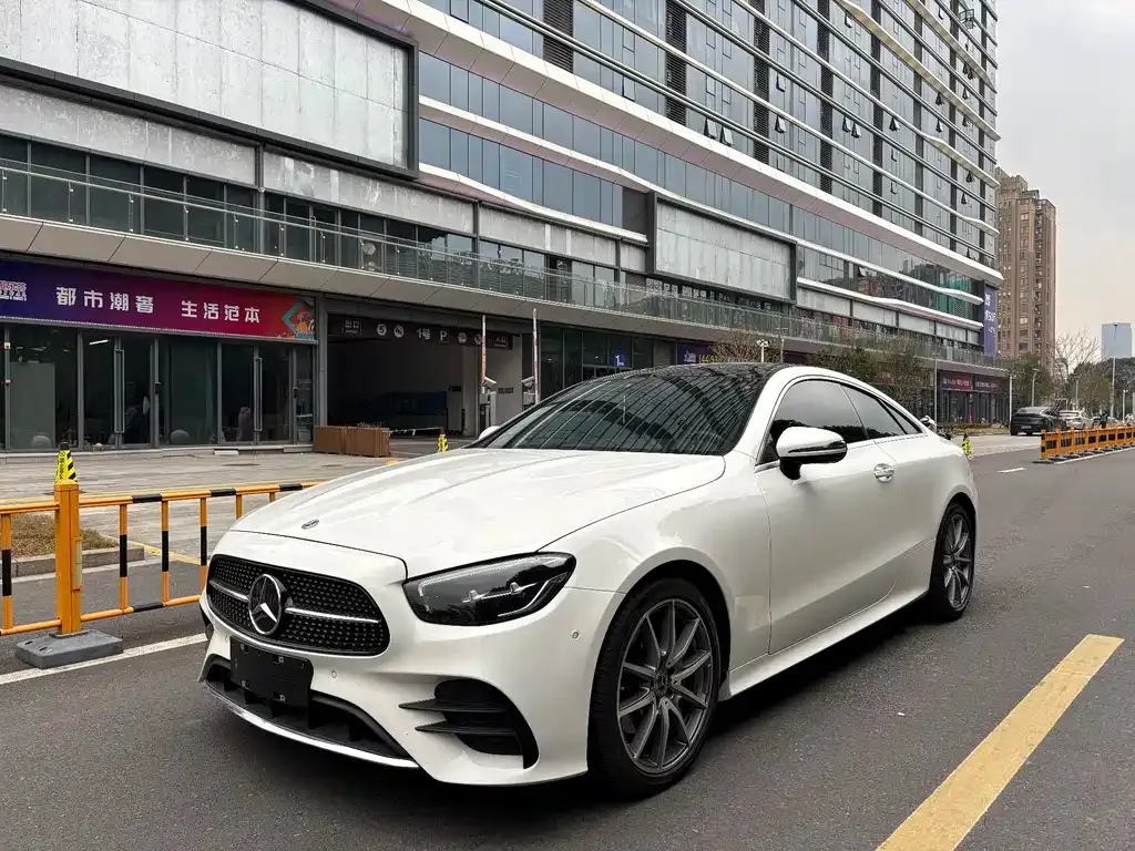 Mercedes-Benz E-Class (Import) — фото 1