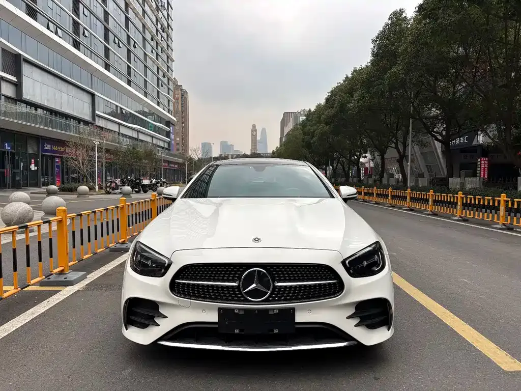 Mercedes-Benz E-Class (Import) — фото 7