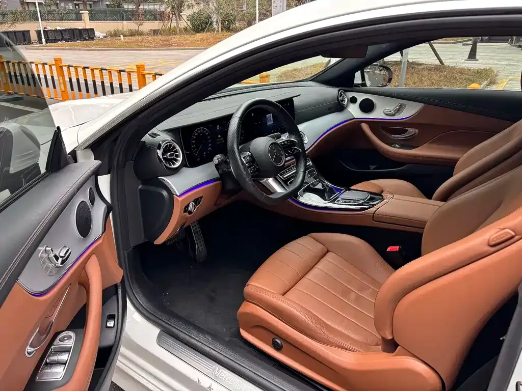 Mercedes-Benz E-Class (Import) — фото 4
