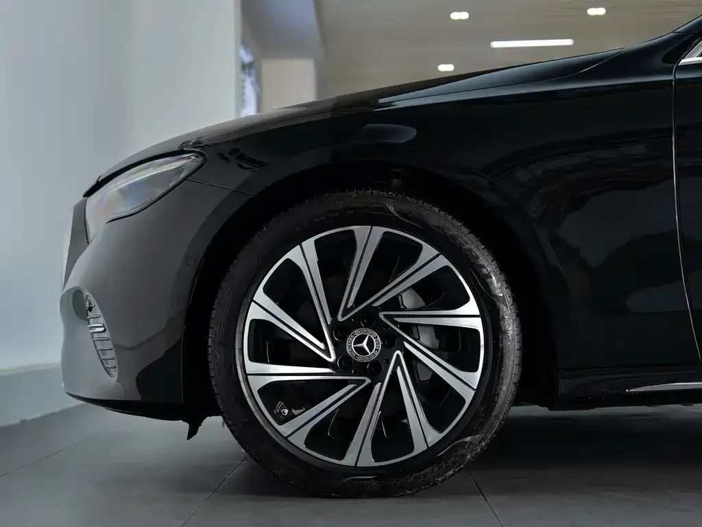 Mercedes-Benz E-Class 2024 из CN, фото 8
