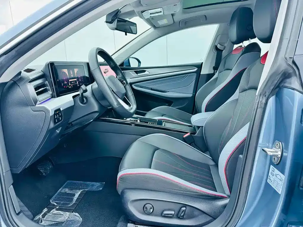 Volkswagen Lamando 2023 из CN, фото 9