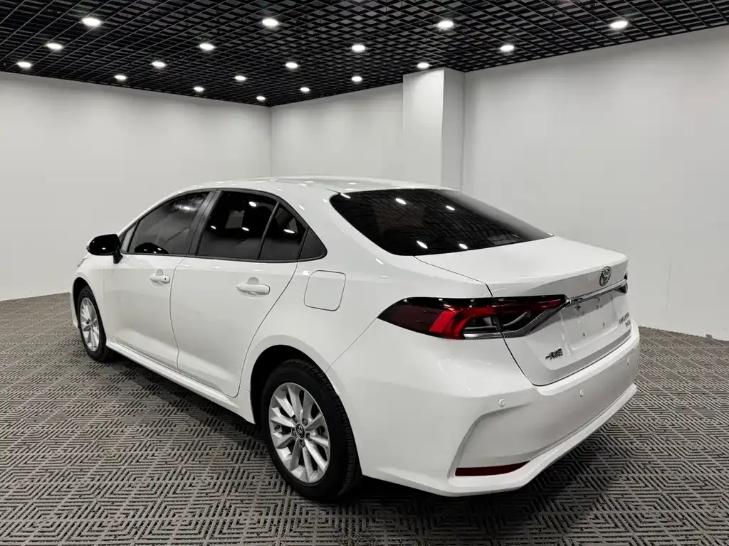 Toyota Corolla 2021 из CN, фото 8