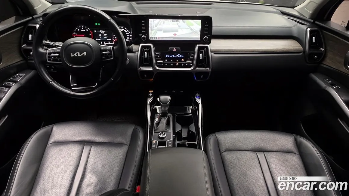 Kia Sorento — фото 7