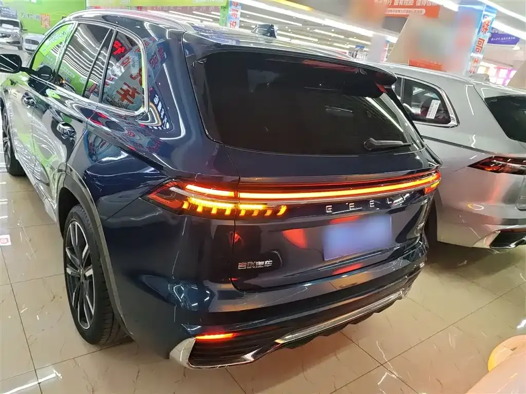 Geely Xingyue L — фото 10