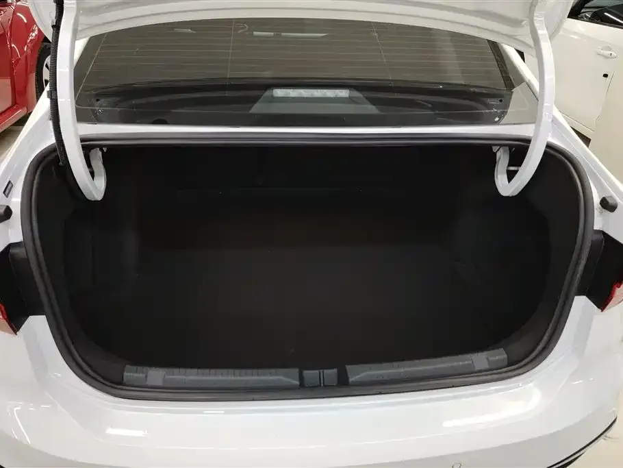 Volkswagen Lavida 2023 из CN, фото 10