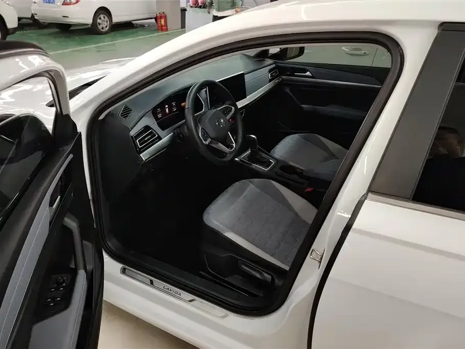 Volkswagen Lavida 2023 из CN, фото 8
