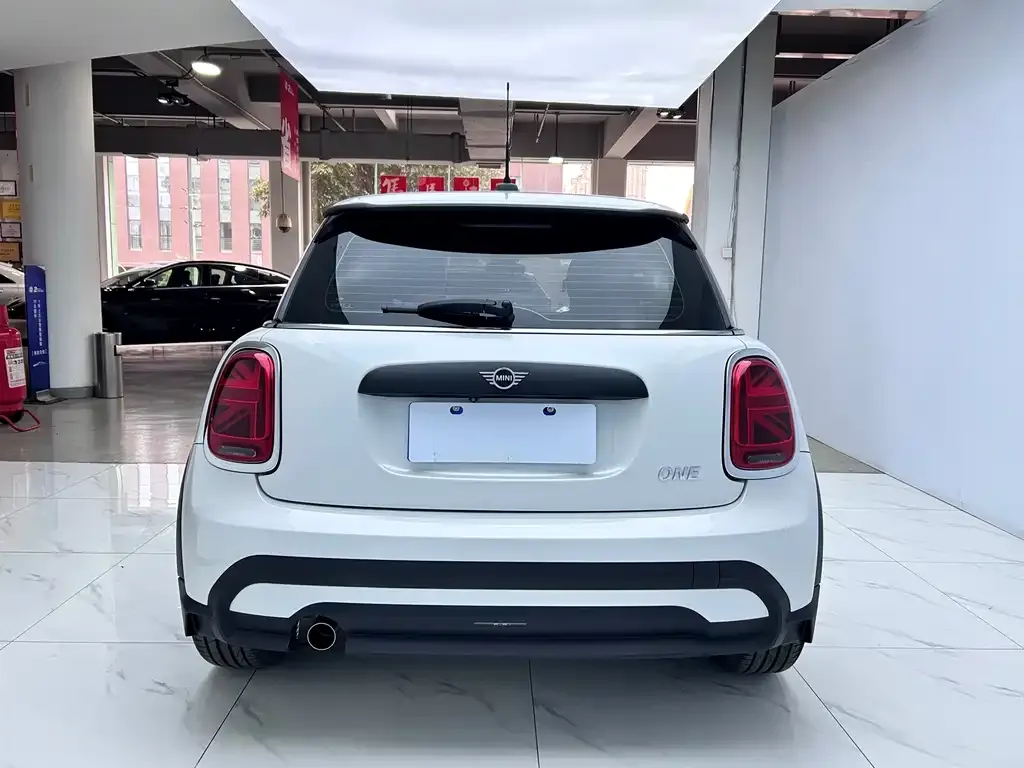 MINI Cooper (3-door) 2024 из CN, фото 3