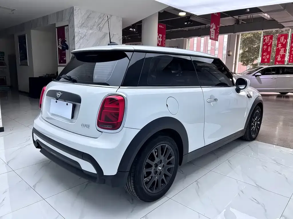 MINI Cooper (3-door) 2024 из CN, фото 6