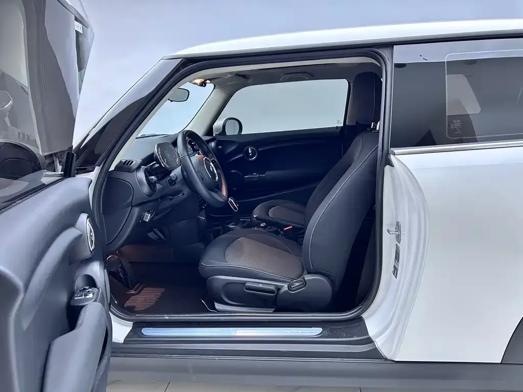 MINI Cooper (3-door) 2024 из CN, фото 8