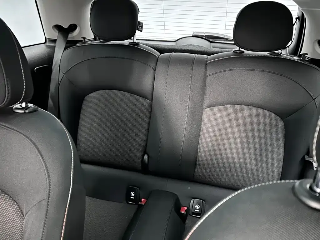 MINI Cooper (3-door) 2024 из CN, фото 10