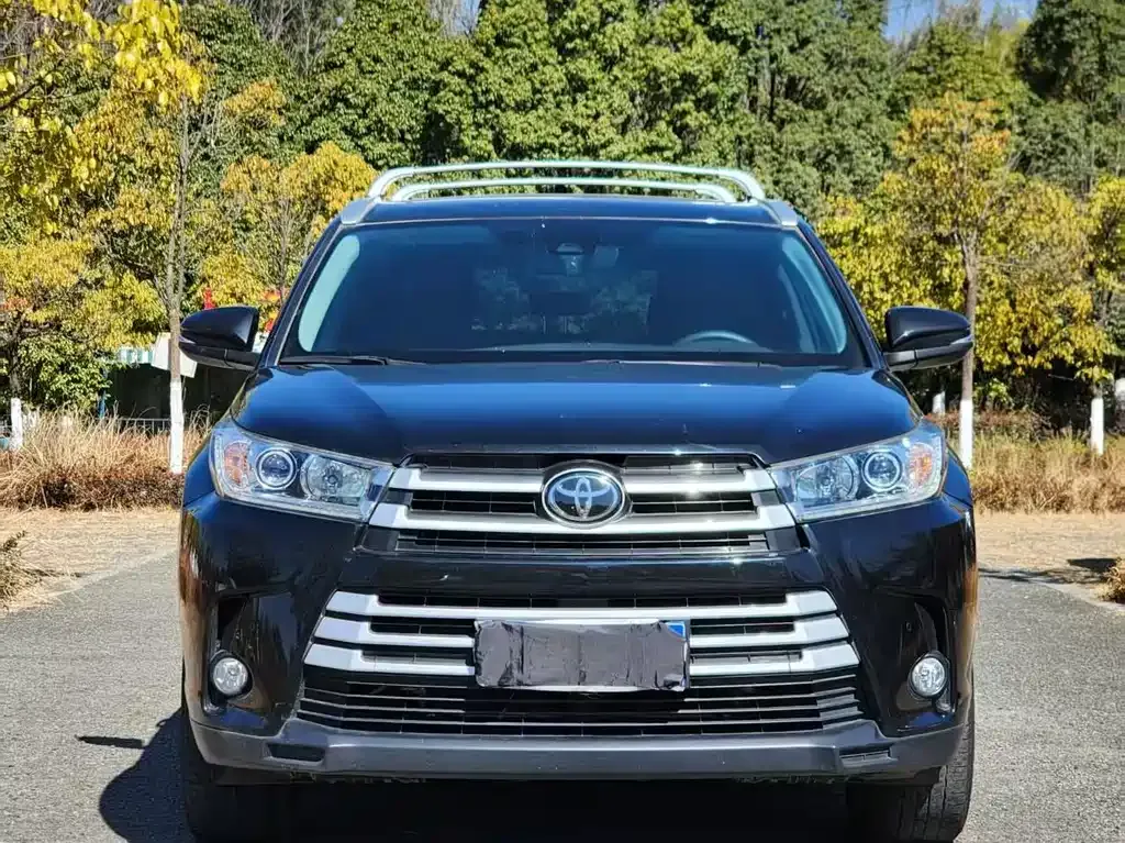 Toyota Highlander — фото 9