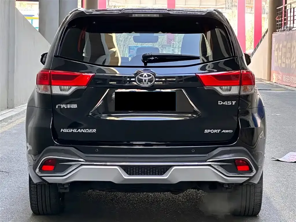Toyota Highlander — фото 3