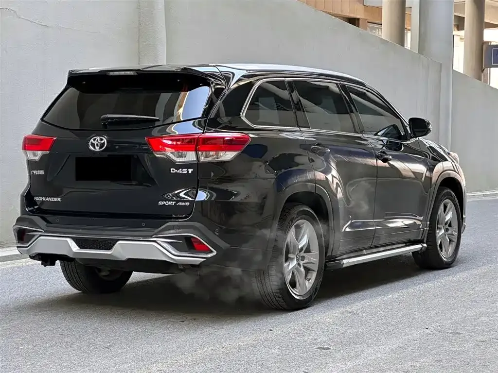 Toyota Highlander — фото 7