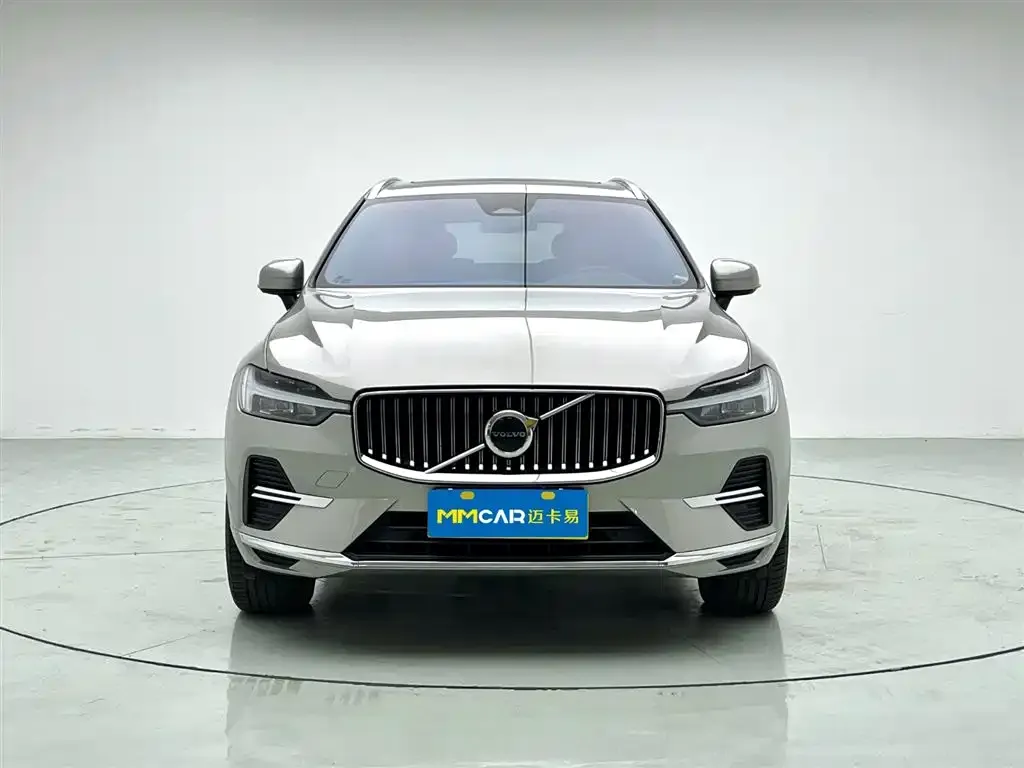 Volvo XC60 — фото 8