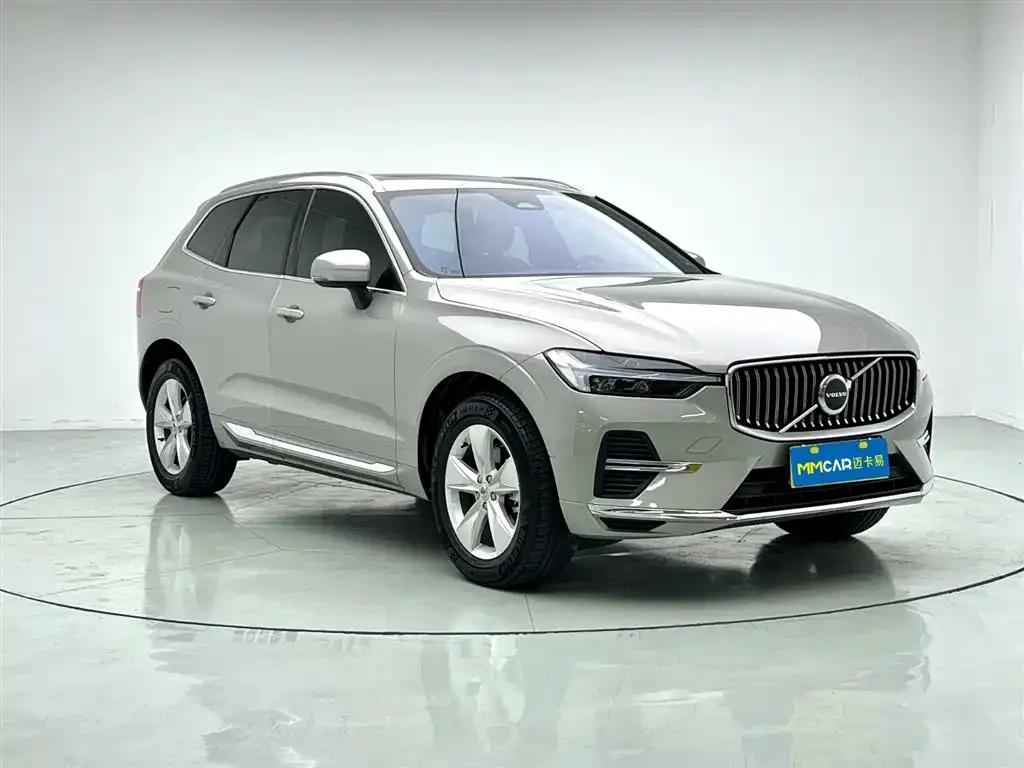 Volvo XC60 — фото 10