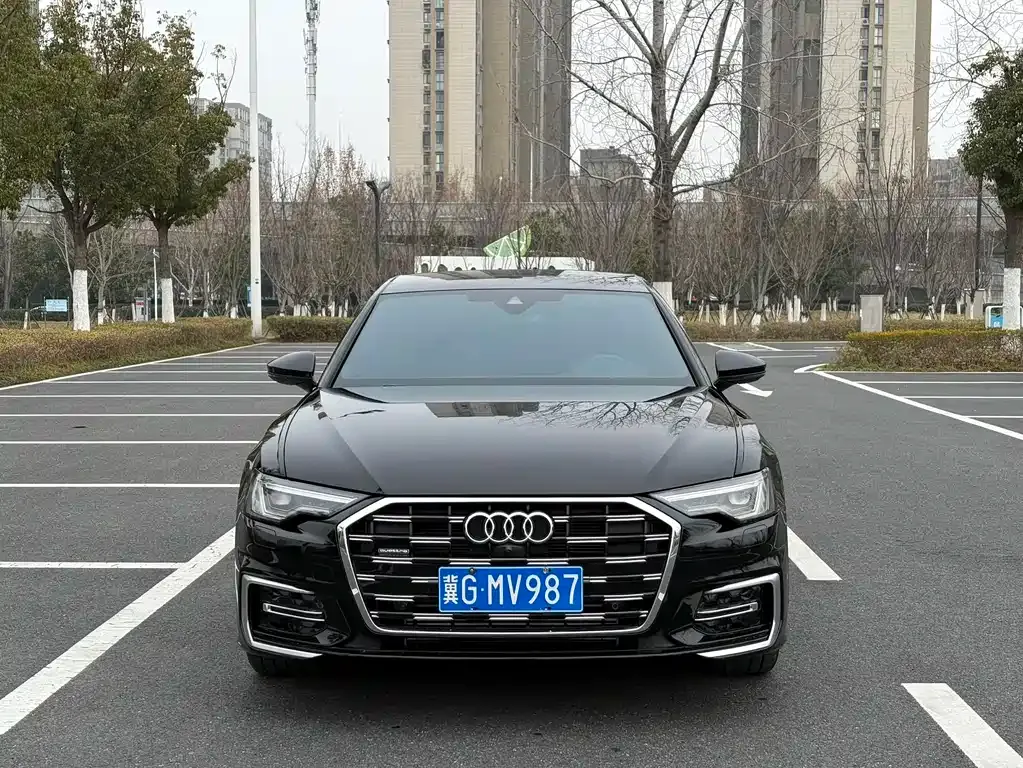 Audi A6L — фото 9