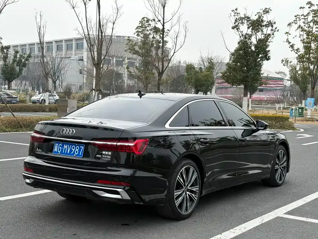 Audi A6L — фото 4