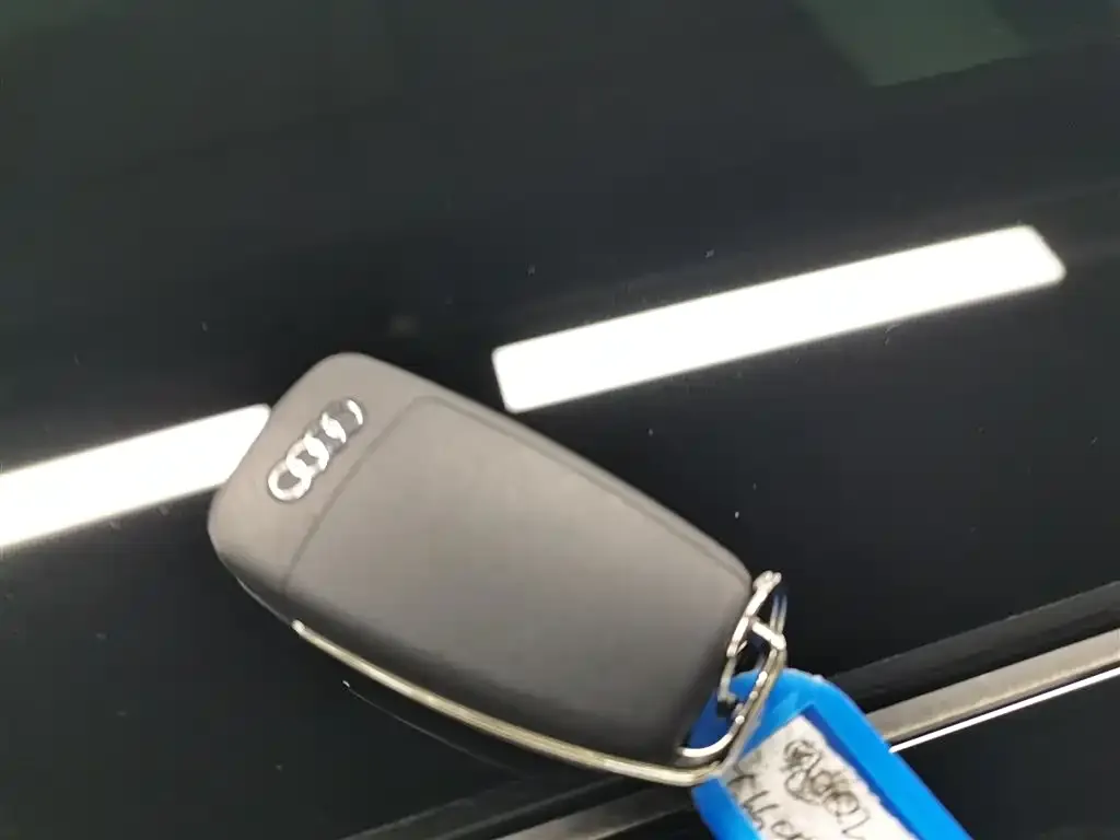 Audi Q2L 2024 из CN, фото 5